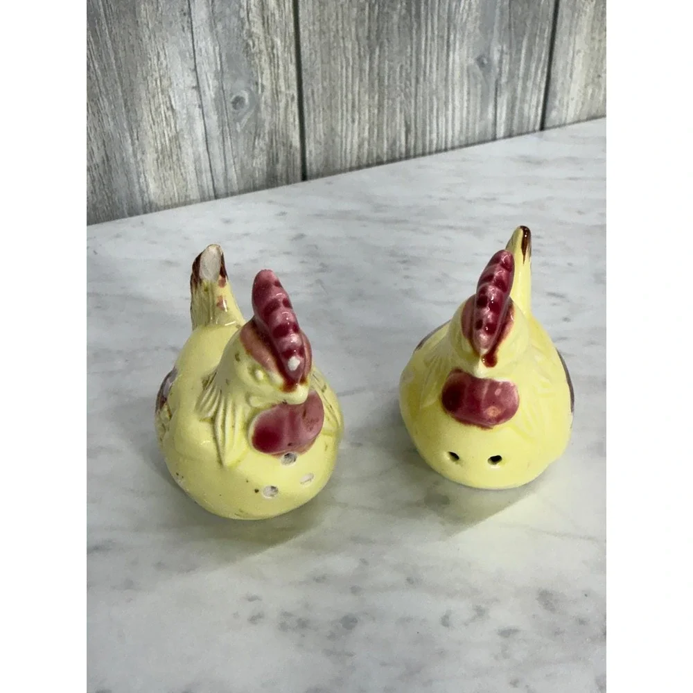 Vintage Ceramic Rooster Salt and Pepper Shakers Yellow Farmhouse Kitchen Decor